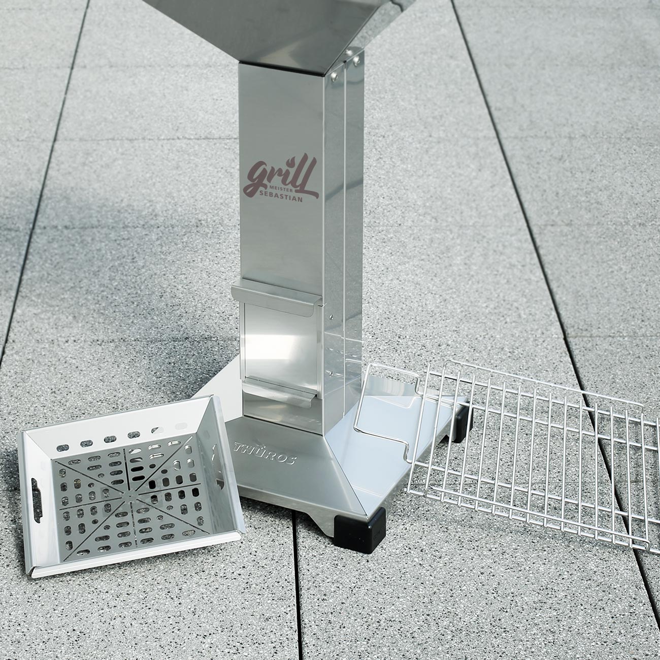 Thüros T2 Kaminzuggrill aus Edelstahl für Grillmeister mit Gravur | Hochwertiger Grill als Geschenk