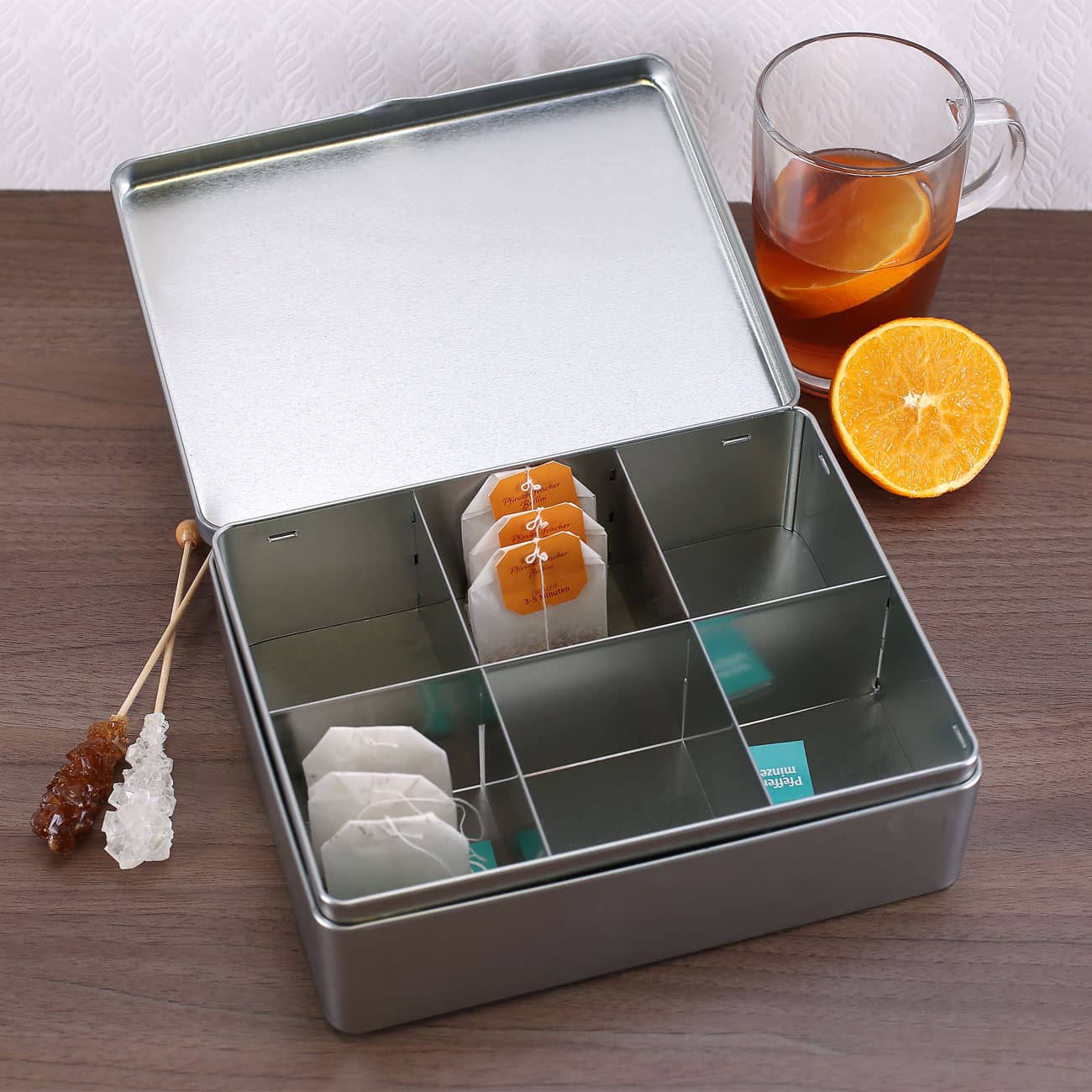 tee aufbewahrung metall Silberne Box für Tee mit herbstlichem Motiv – geschenke-online.de