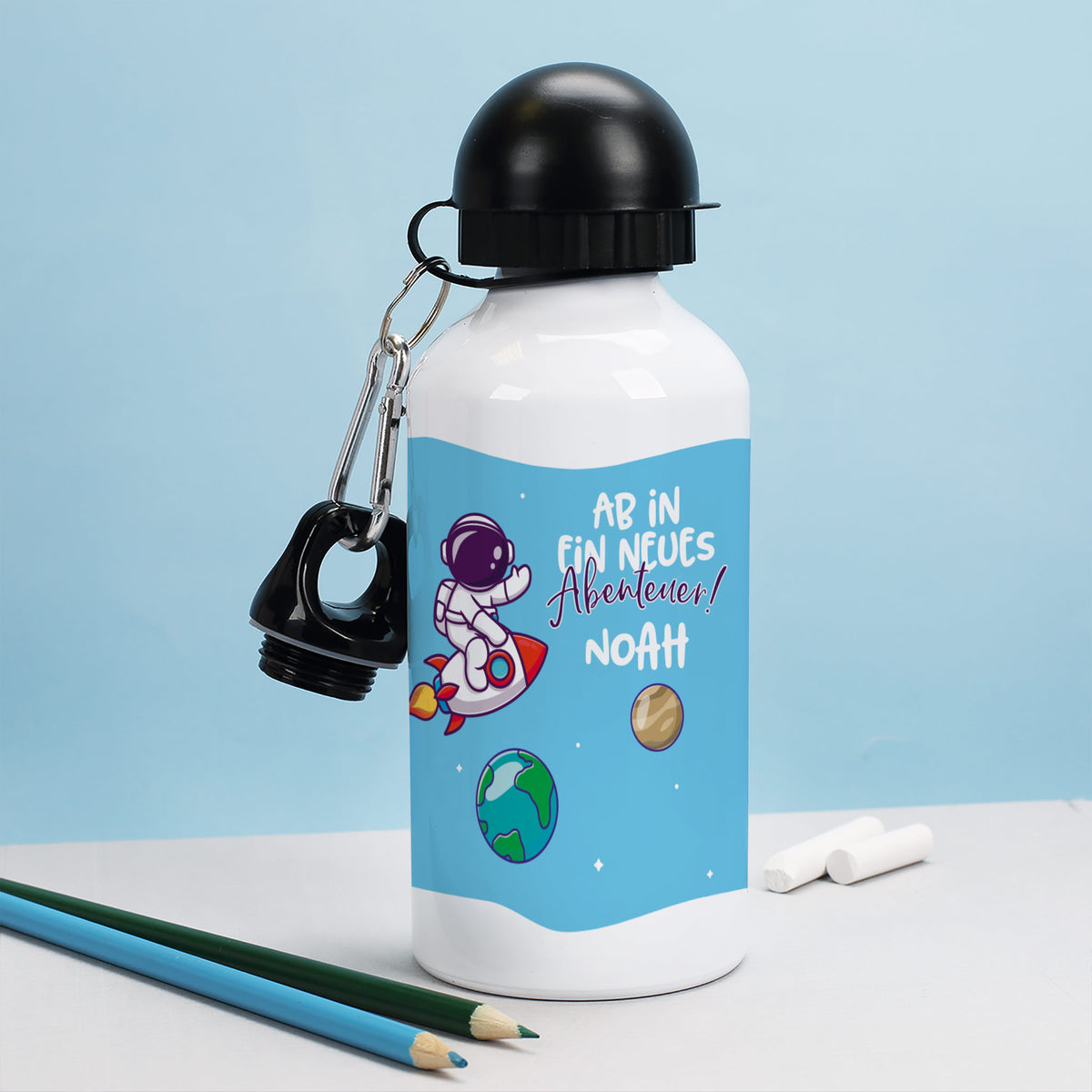 Trinkflasche zur Einschulung für Jungen mit Astronaut-Motiv