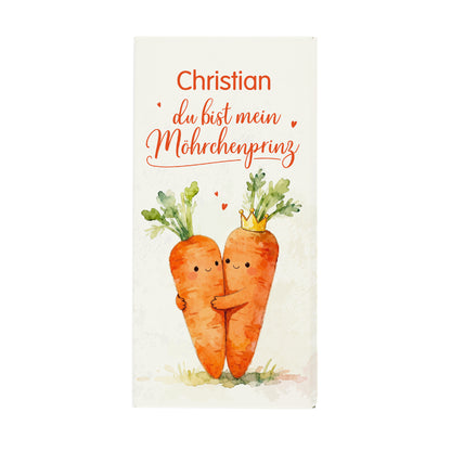 Freisteller der personalisierten Schokolade mit Möhrenmotiv, Krone und Spruch „Du bist mein Möhrchenprinz“