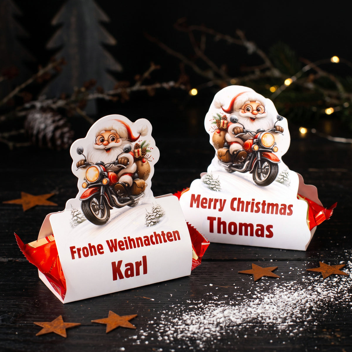 Zwei personalisierte Mini-Stollen-Geschenke mit den Namen Karl und Thomas und Weihnachtsmann auf Motorrad