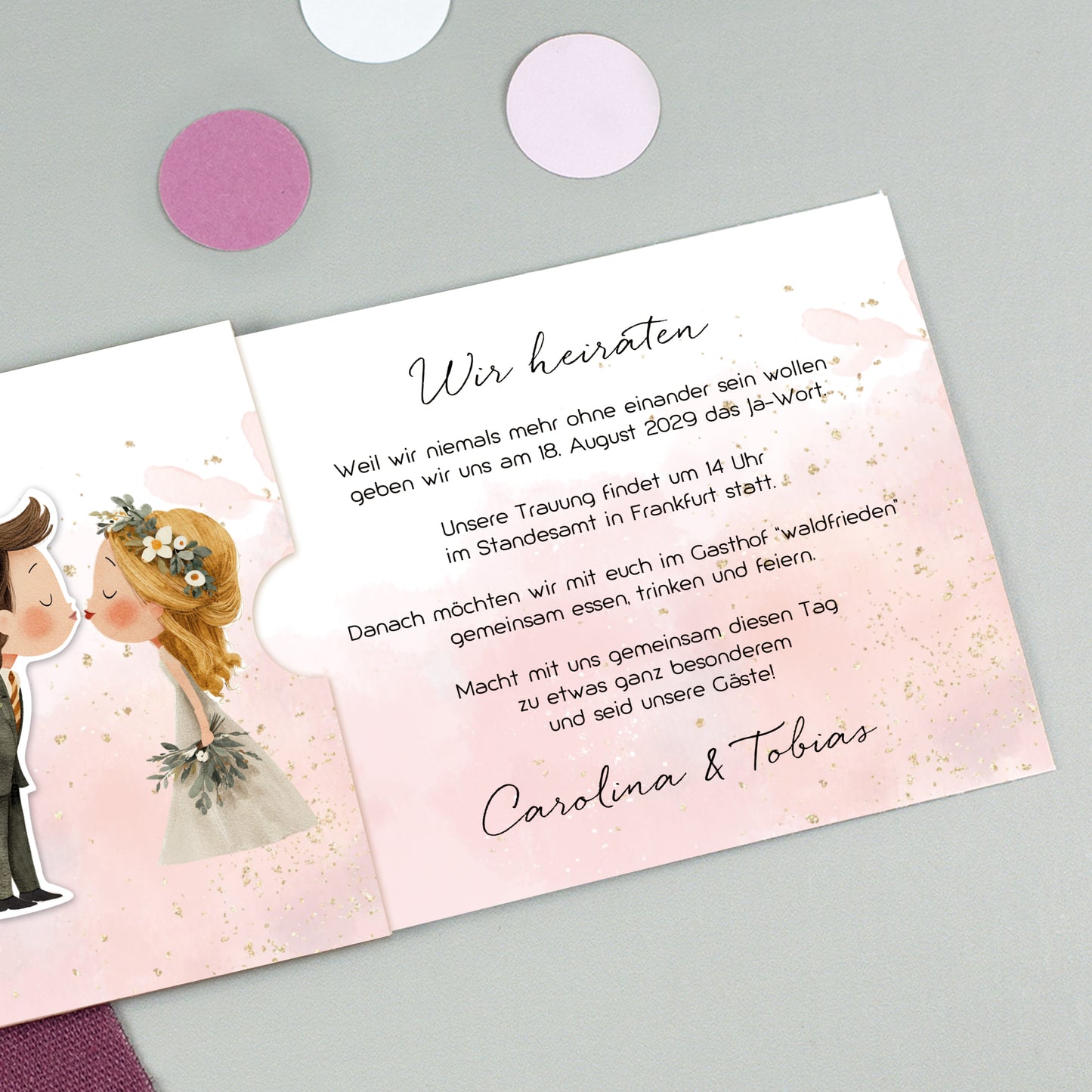 Innenseite der Ziehkarte zur Hochzeit mit sichtbar werdendem Einladungstext beim Herausziehen