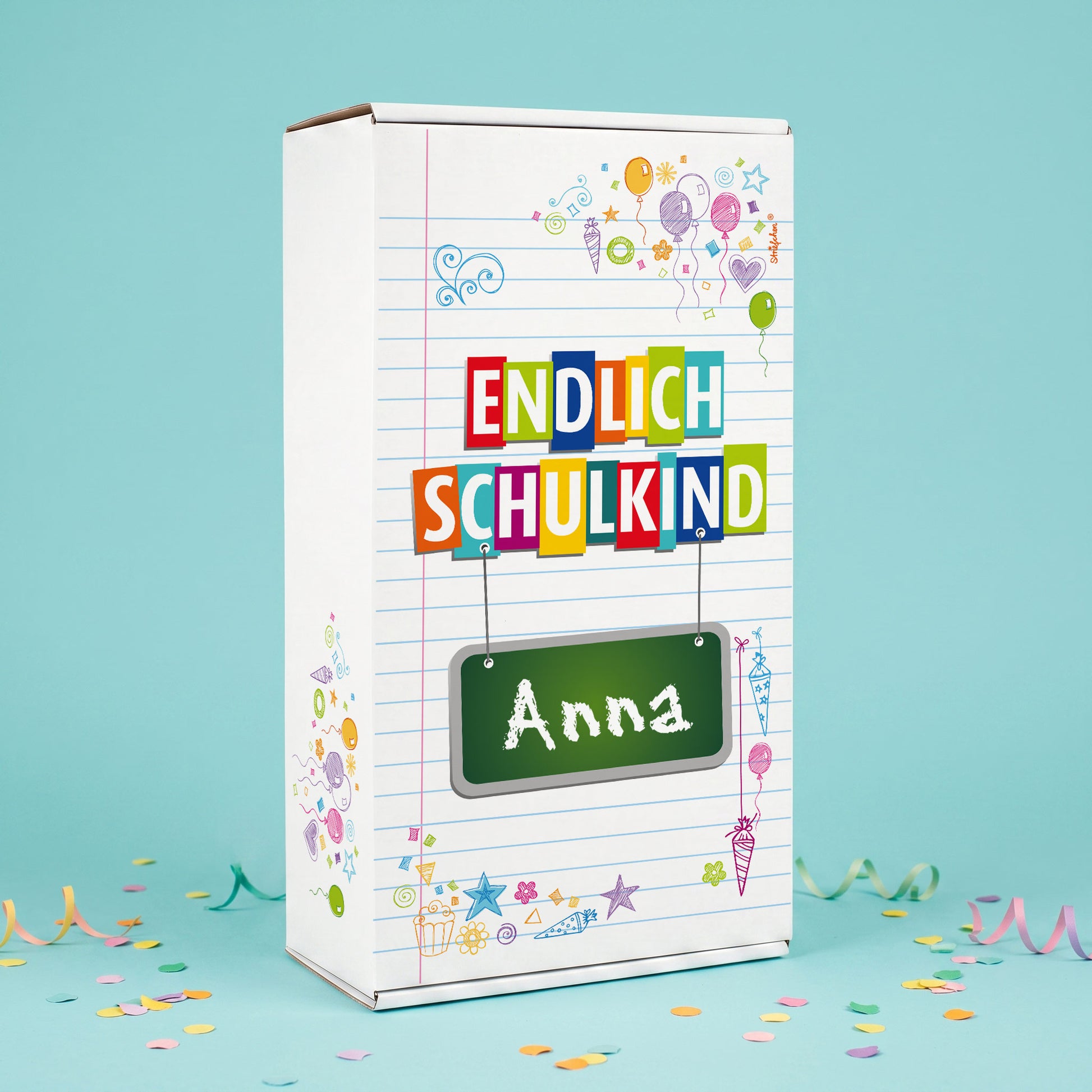 Personalisierter Geschenkkarton zur Einschulung mit Endlich-Schulkind-Motiv und Wunschname