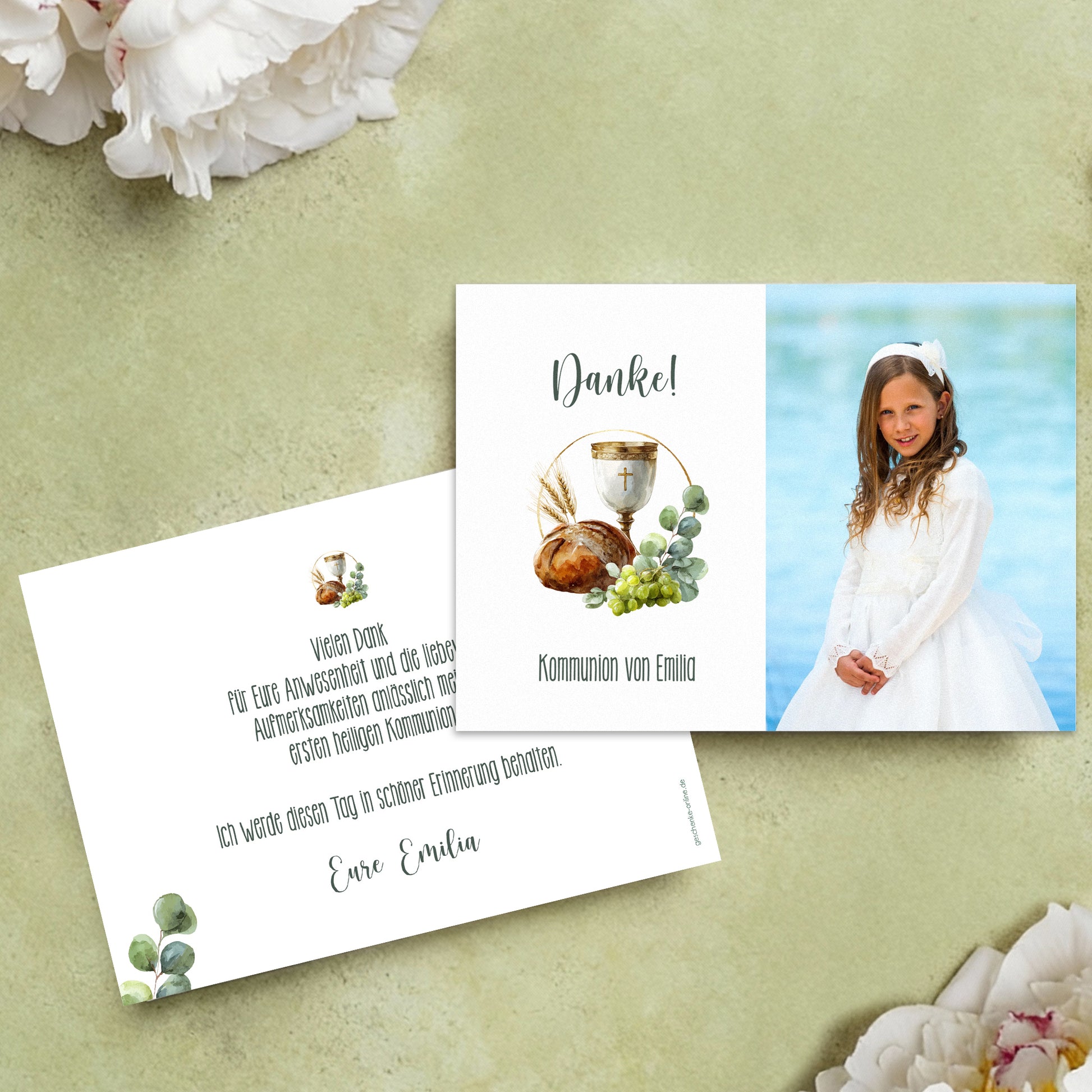 Dankeskarte zur ersten heiligen Kommunion mit Mädchenfoto und christlichem Motiv