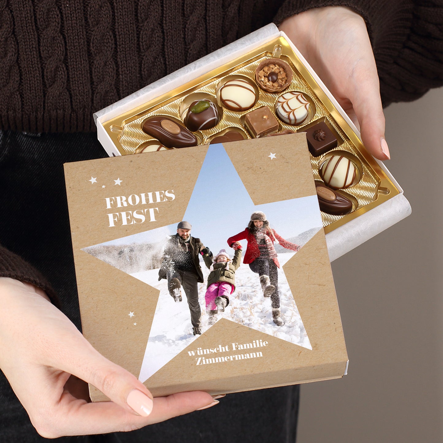 Weihnachtspralinen mit Sternmotiv, eigenem Foto und Wunschtext.