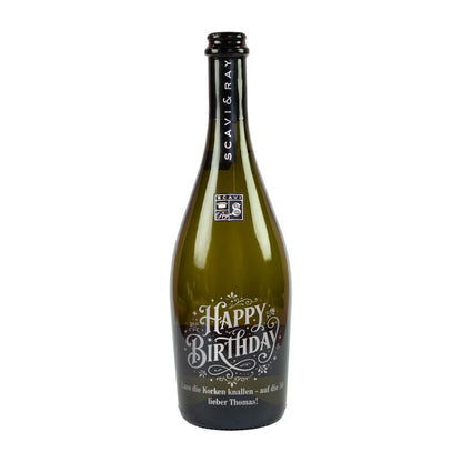 Freigestellte Scavi & Ray Prosecco-Flasche mit Happy-Birthday-Gravur und personalisiertem Wunschtext „Lass die Korken knallen – auf die 50 lieber Thomas“