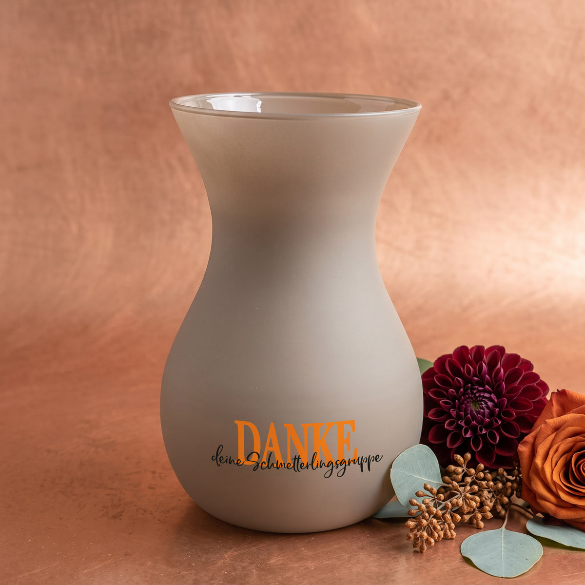 Braune personalisierte Blumenvase mit DANKE und individuellem Wunschtext als Dankeschön Geschenk