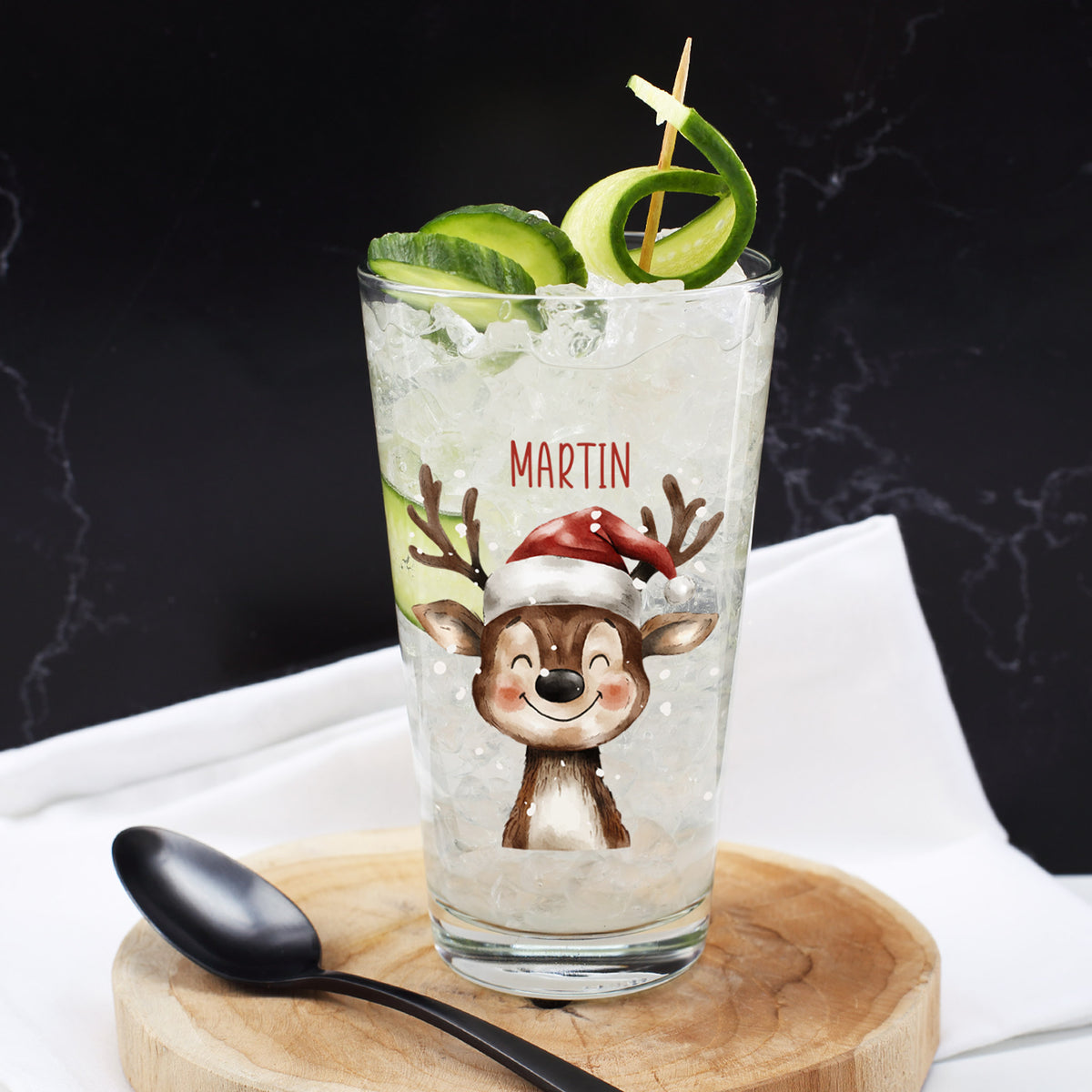 Trinkglas zu Weihnachten mit Rentiermotiv & Name personalisiert –