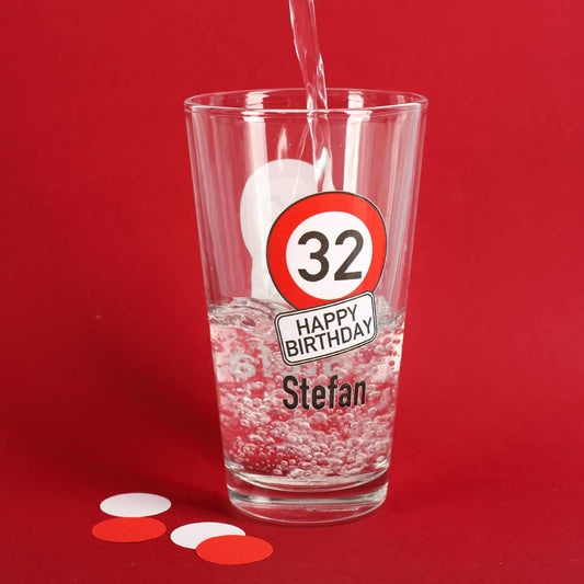 Persönliches Trinkglas zum Geburtstag