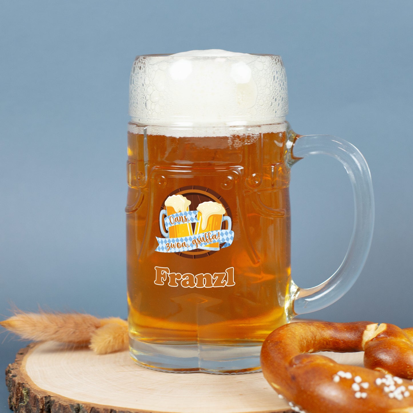 Personalisierter Bierkrug mit Spruch „Oans, zwoa, gsuffa!“, Name Franzl und bayerischem Motiv