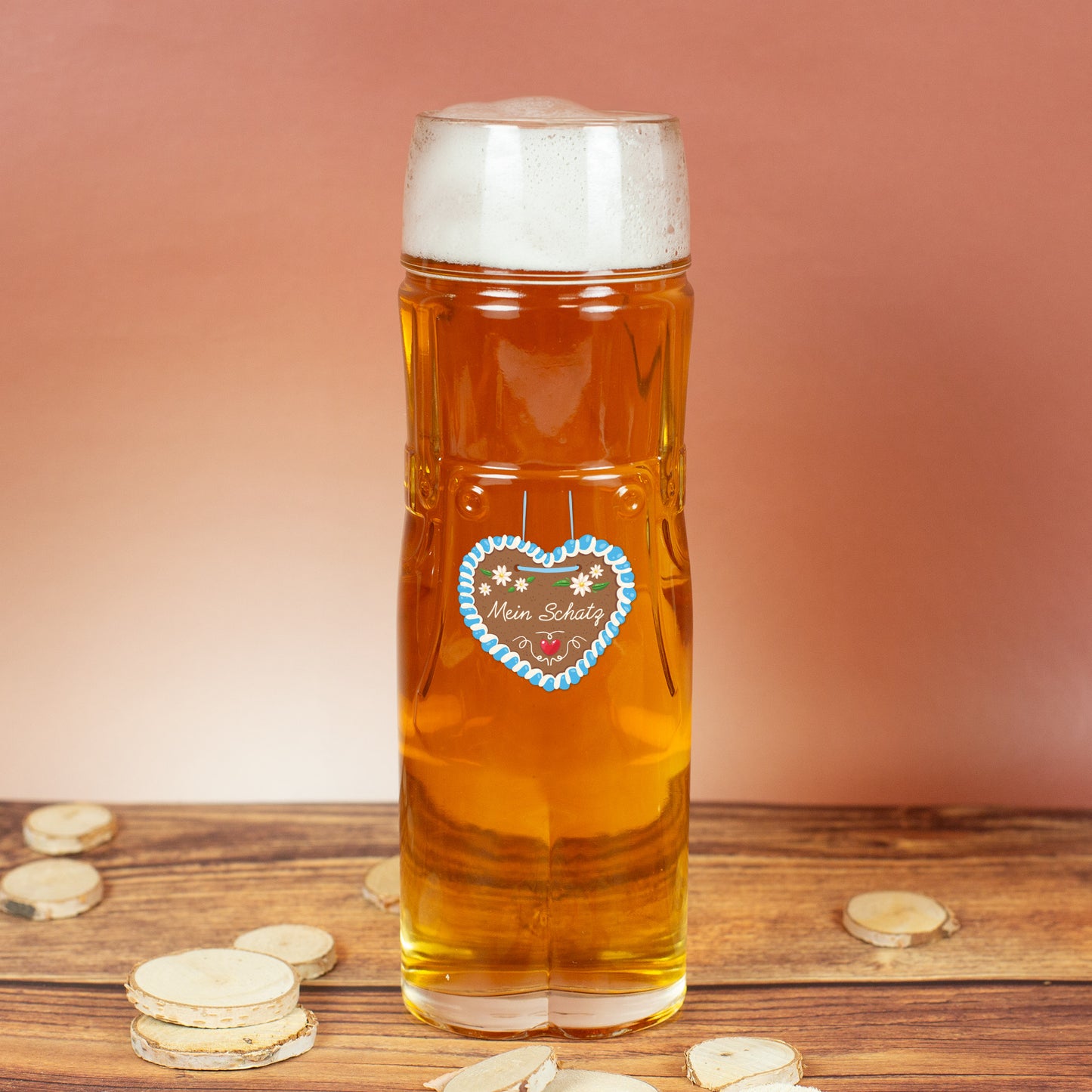 Personalisiertes Bierglas mit Name im Design einer Lederhose oder Dirndl und Lebkuchenherz Motiv
