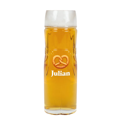 Bierglas mit Brezel-Motiv und Name Julian freigestellt