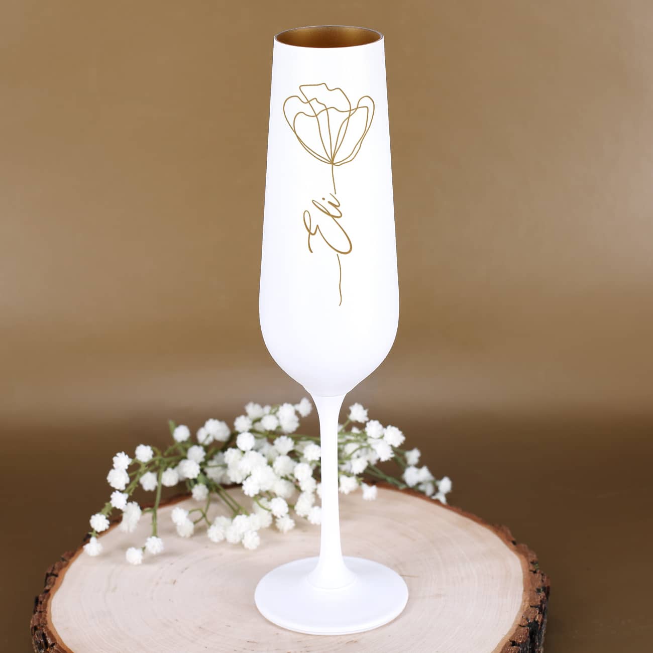 Sektglas mit Line Art Gravur und Ihrem Wunschnamen