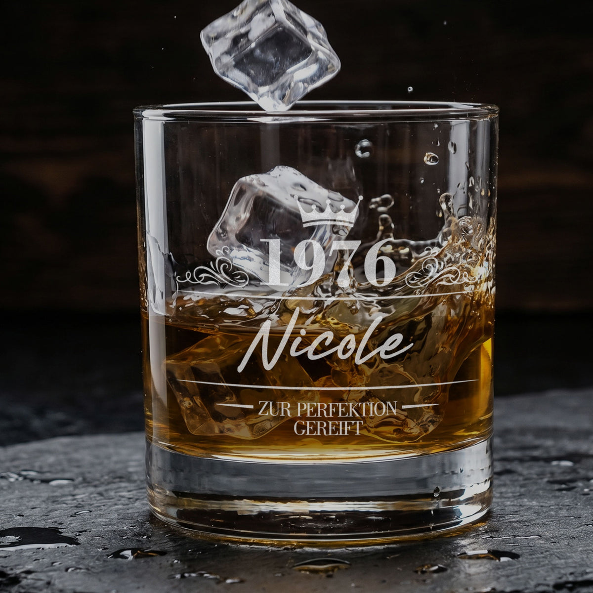Whiskey Glas mit Gravur als Geschenk zum Geburtstag personalisiert –