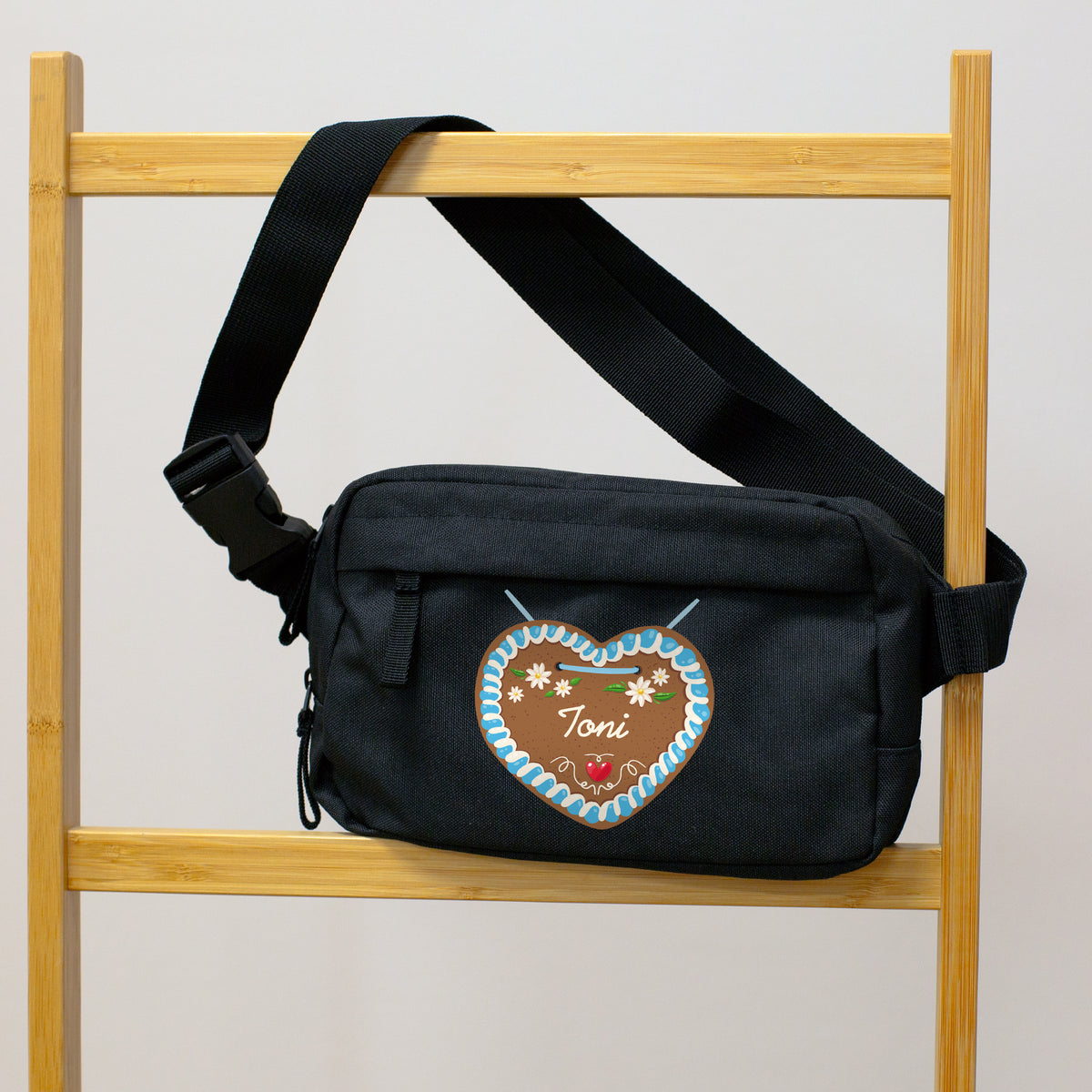 Schwarze Volksfest Bauchtasche mit Lebkuchenherz und personalisiertem Namen