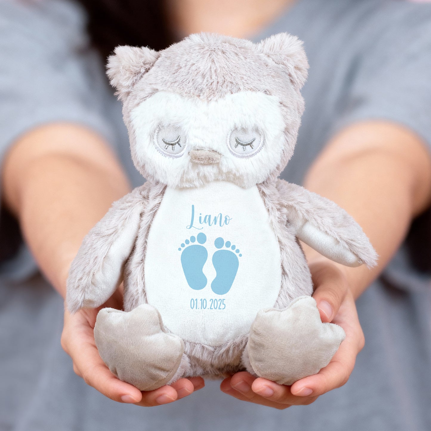 Kuscheltier Eule mit Babyfüßchen | Personalisiert mit Name & Datum zur Geburt & Taufe | Farbauswahl