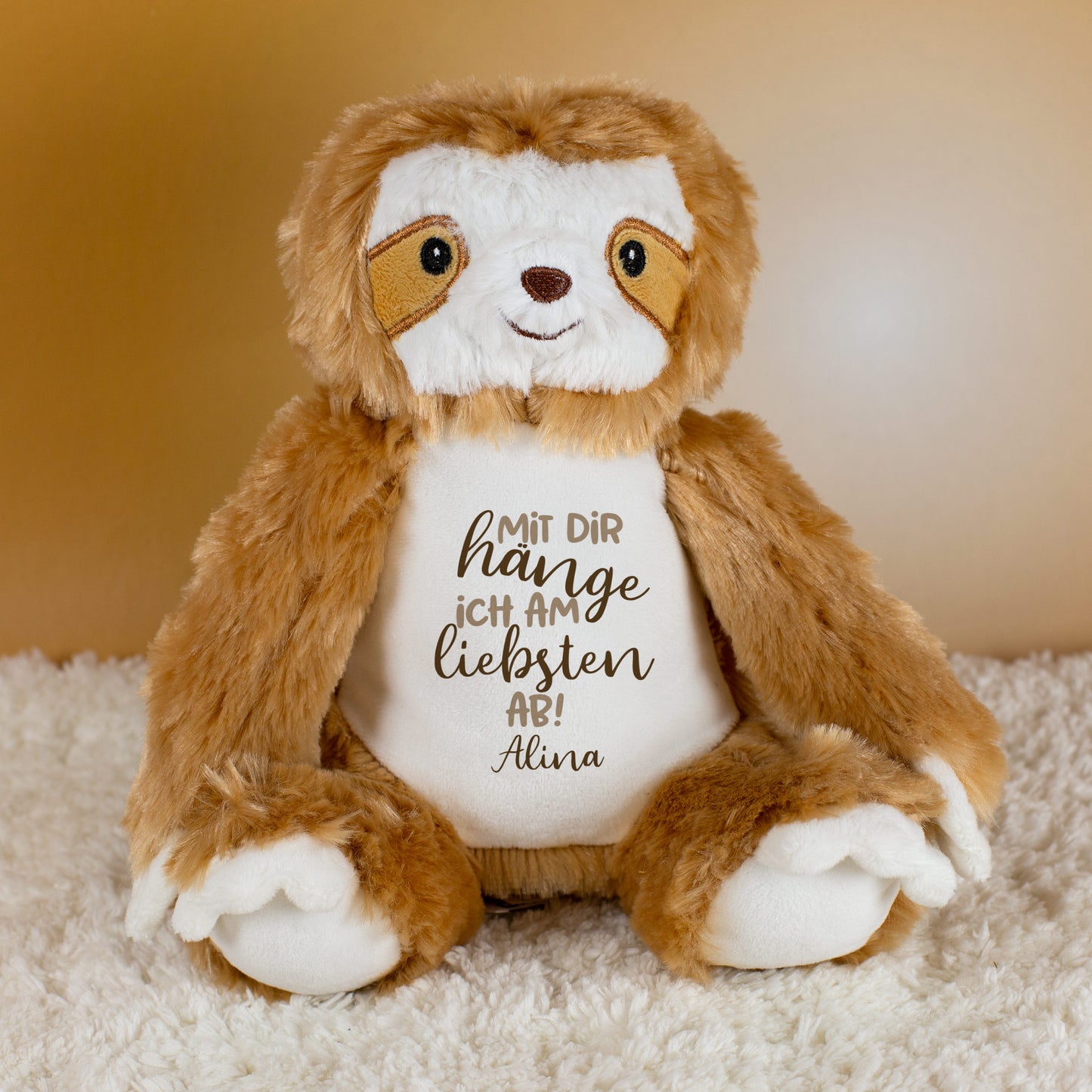 Personalisierbares Kuscheltier Faultier mit Spruch „Mit dir hänge ich am liebsten ab!“ und Name Alina.