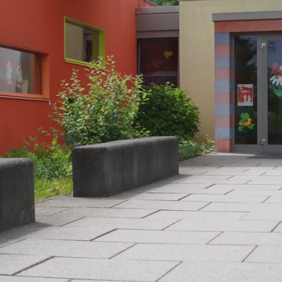 Personalisierter Kindergartenrucksack mit Namen. Video mit Taschen, waschbar und passenden Artikeln. 