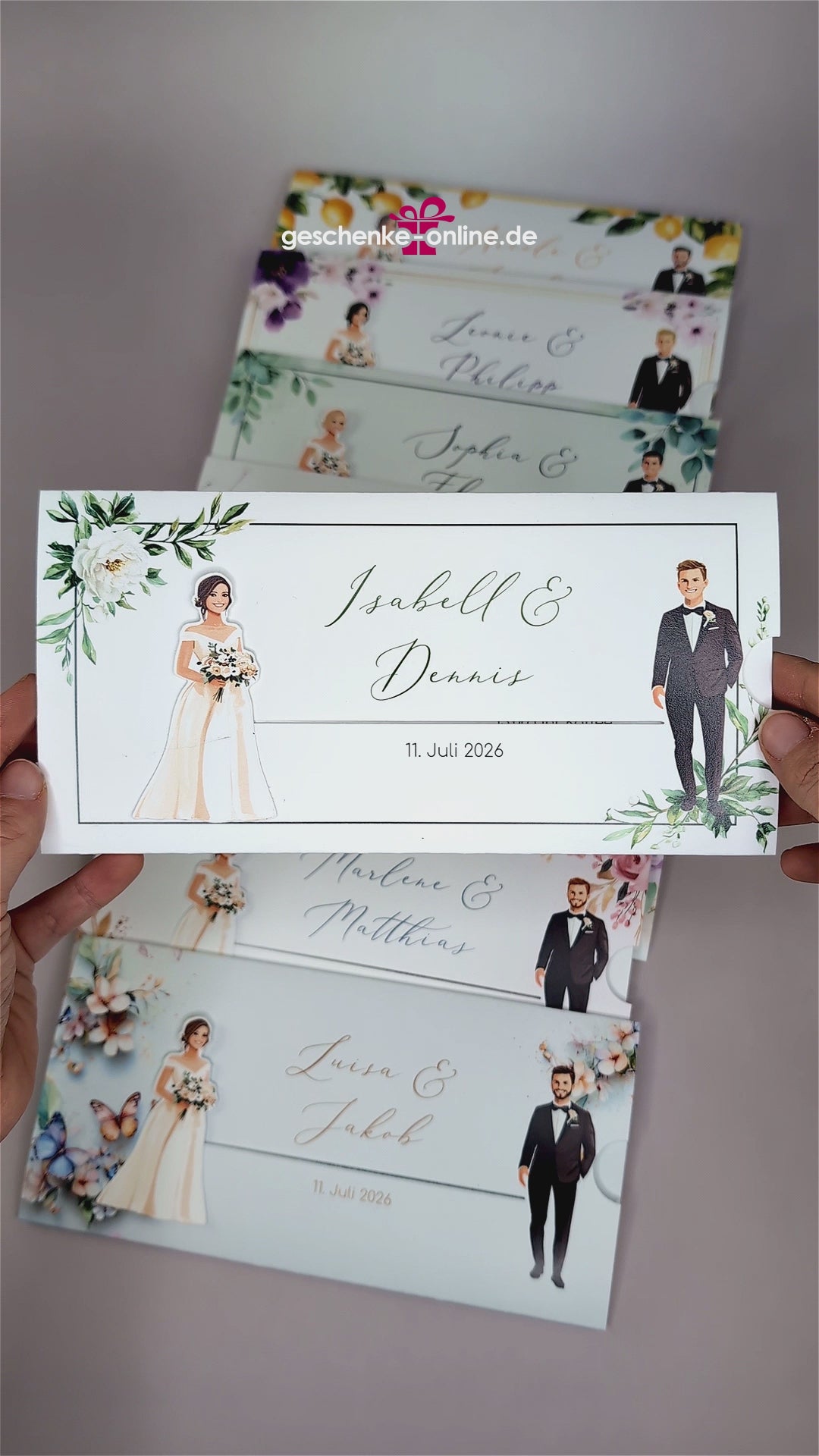 Hochzeitseinladung – Ziehkarte mit Brautpaar und Pfingstrosen-Motiv