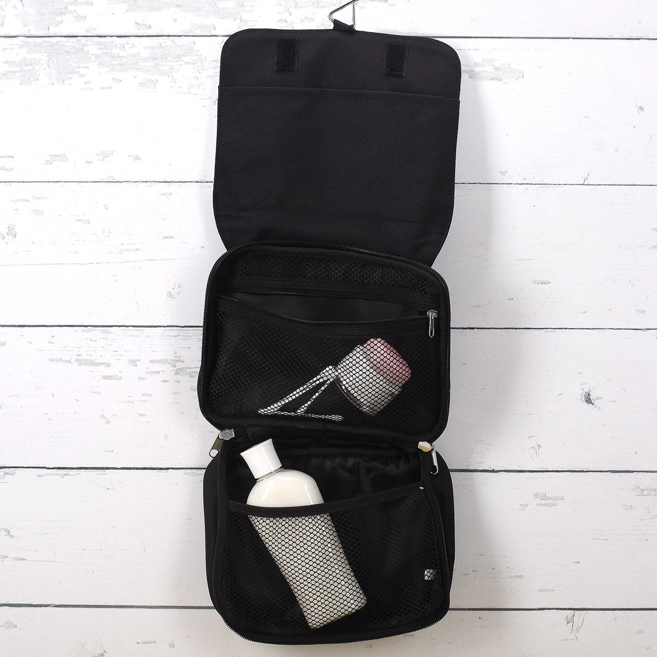 Waschtasche mit SC Leinefelde Logo und Wunschzeile