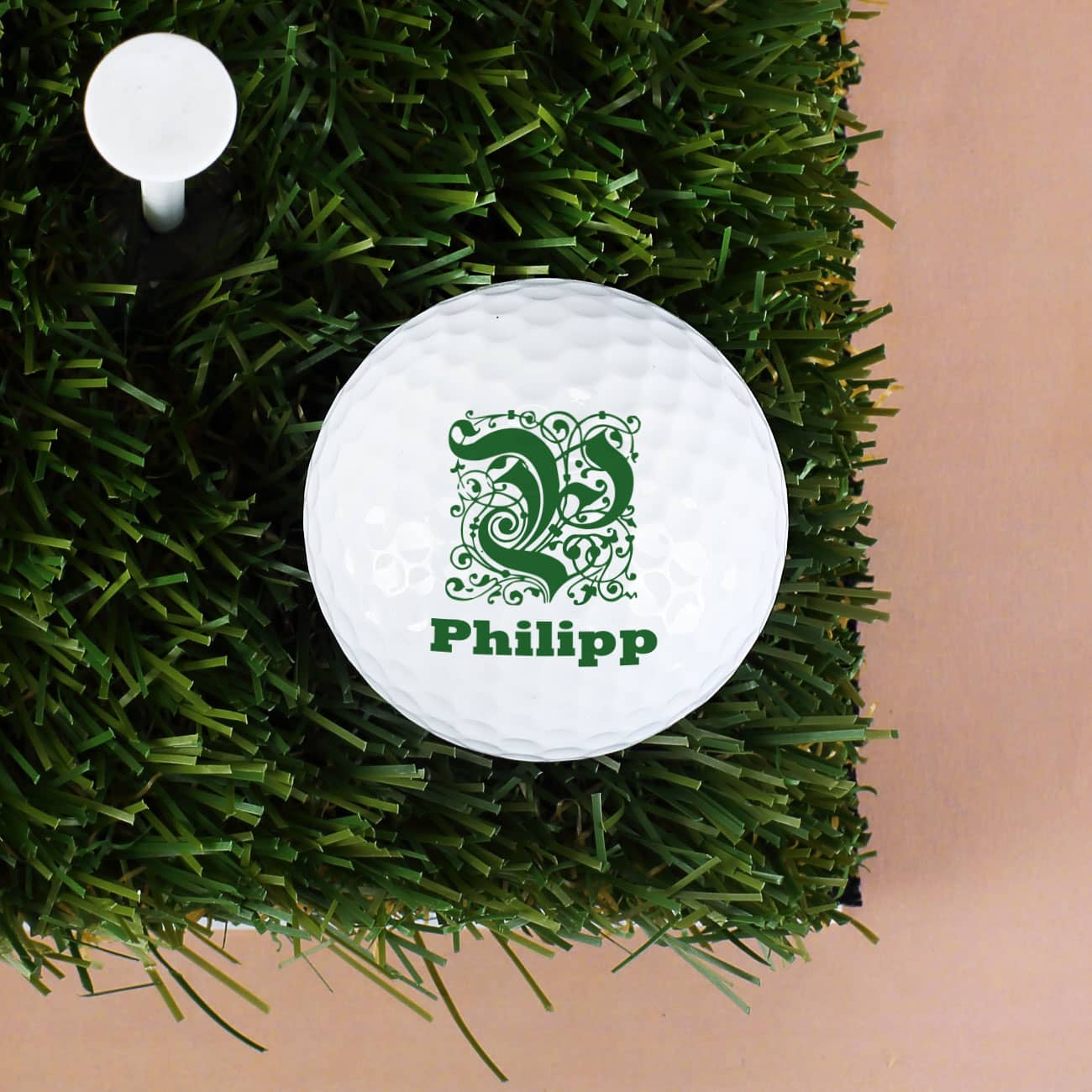 Golfball Set mit Gravur Initialen personalisiert 3 Wilson Golfbälle  Pitchgabel und 6 Tees Geschenkbox schwarz Wunschtext Geschenk Golfer/in  (Set mit 3 Wilson Duo Soft Bällen) : : Sport & Freizeit